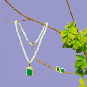 green chandbali earrings with pearl drops (copy)