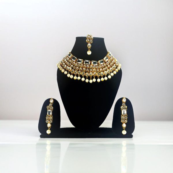 Bridal Choker Necklace Set – Kundan Jewellery with Maang Tikka