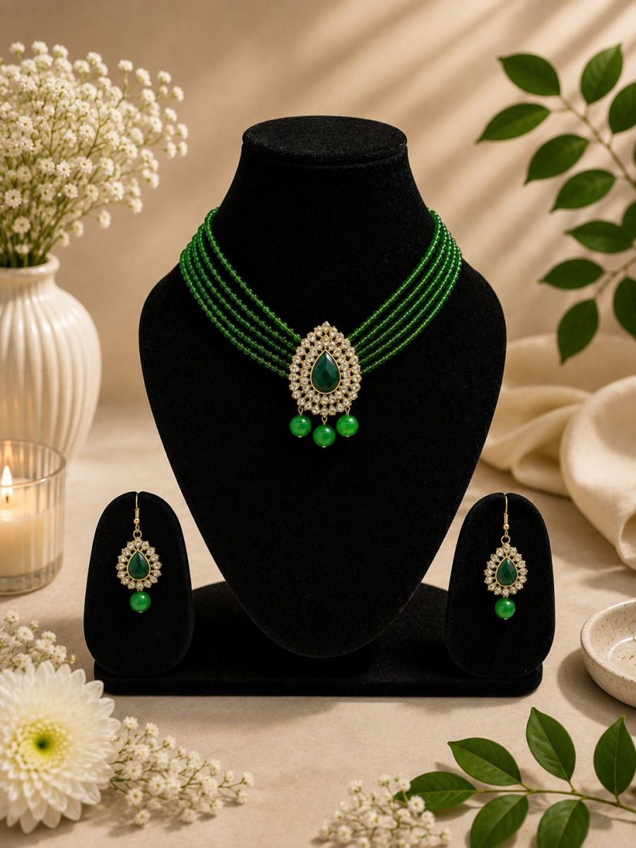 Green and gold beaded necklace set with matching earrings and adjustable dori