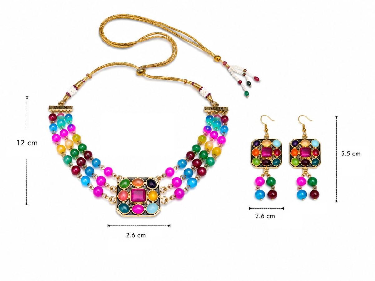Traditional colorful jewellery set with Dimension